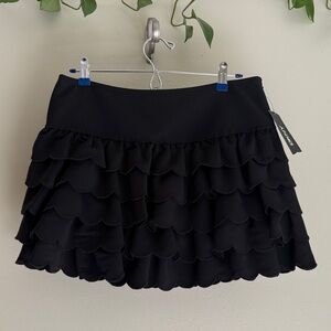 NWT Scalop‎ details Elegant Black Ruffled mini Skirt size 10